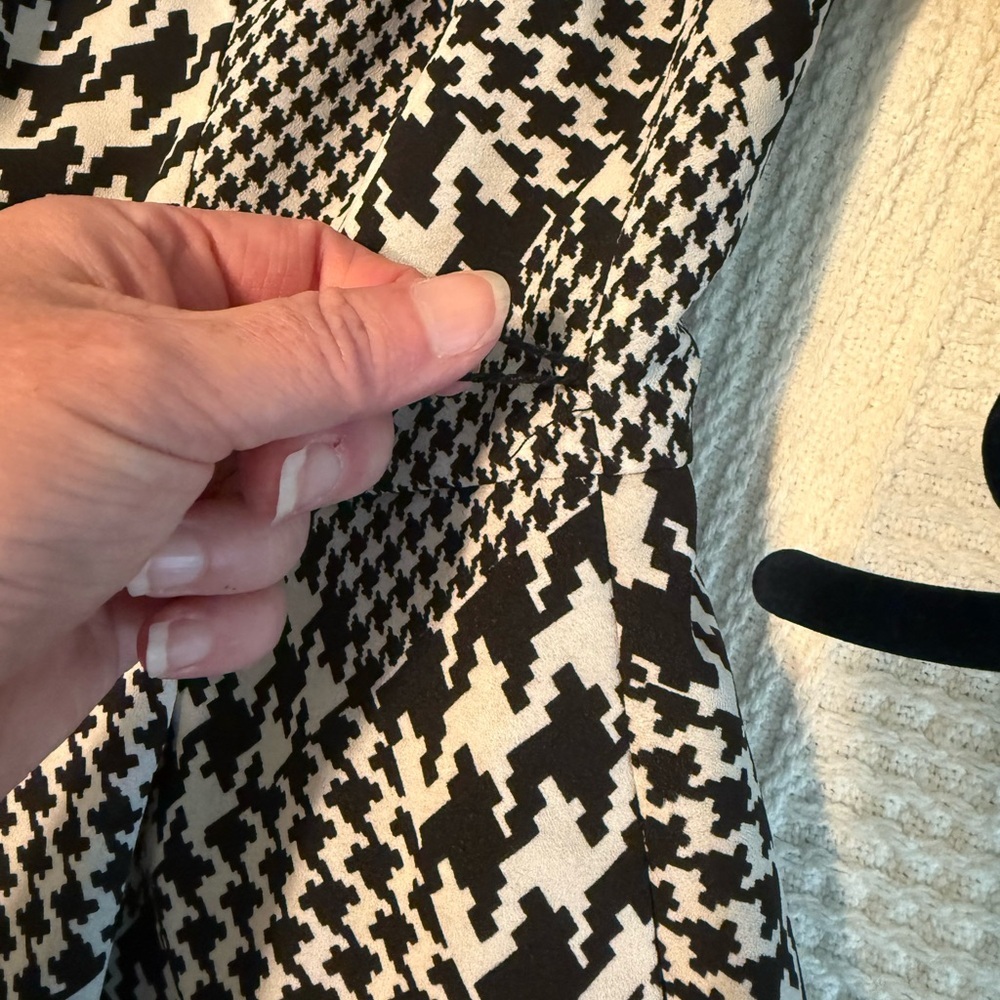 Mod Cloth Stylish Black and White Houndstooth Dress - Picture 10 of 13